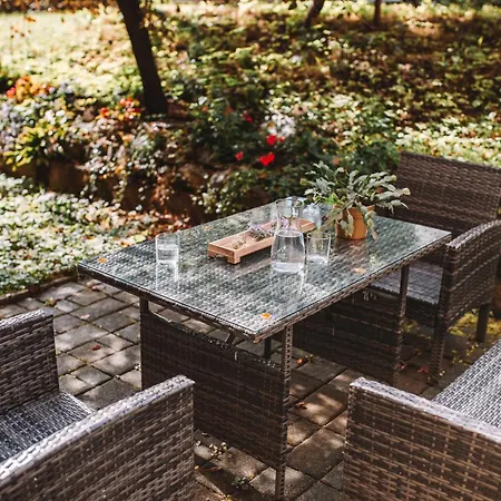 With Atrium Anabela *