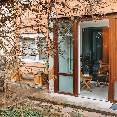 With Atrium Anabela Lejlighed